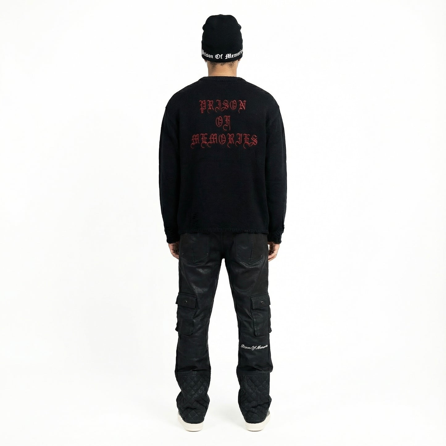 DISTRESSED KNIT