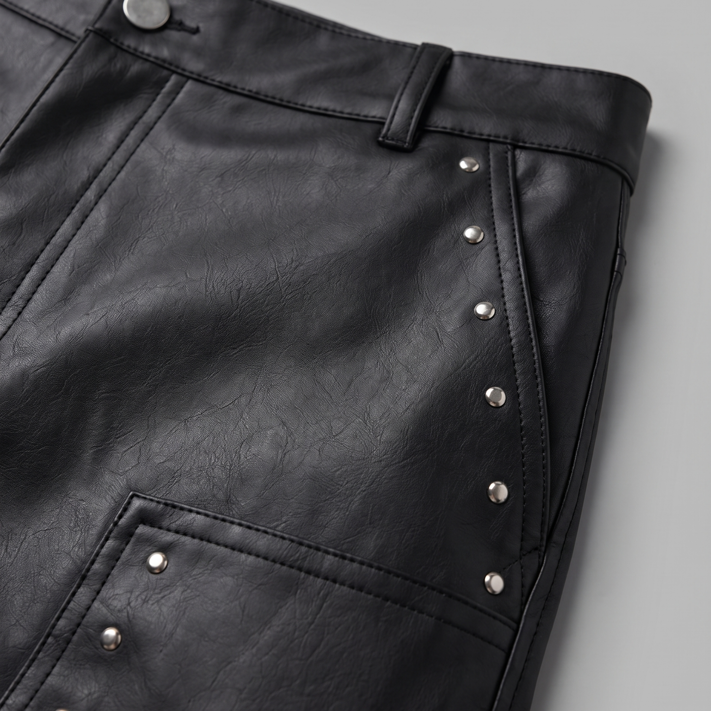 RIVET LEATHER SHORTS